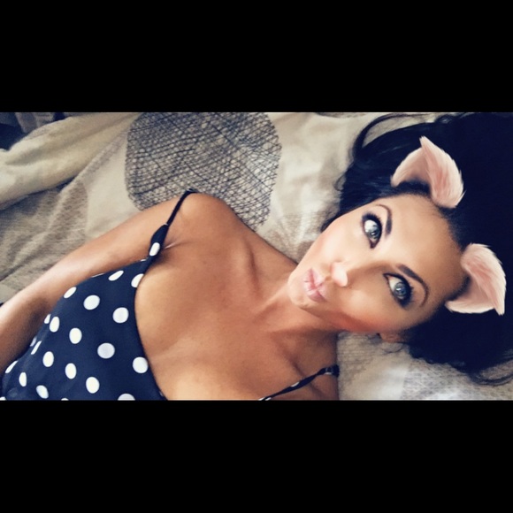 Meet your Posher, Azadeh - Picture 1 of 1